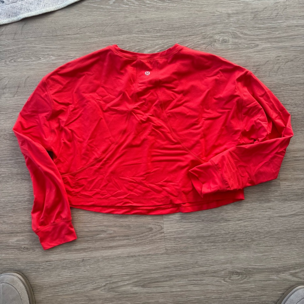 Lululemon logo crop workout longsleeve top